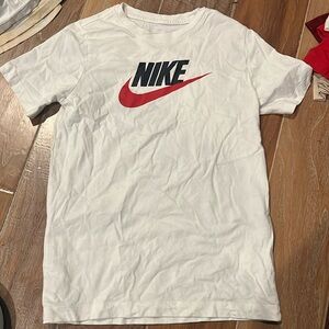 Nike Boys White Shirt with Logo Size Large
